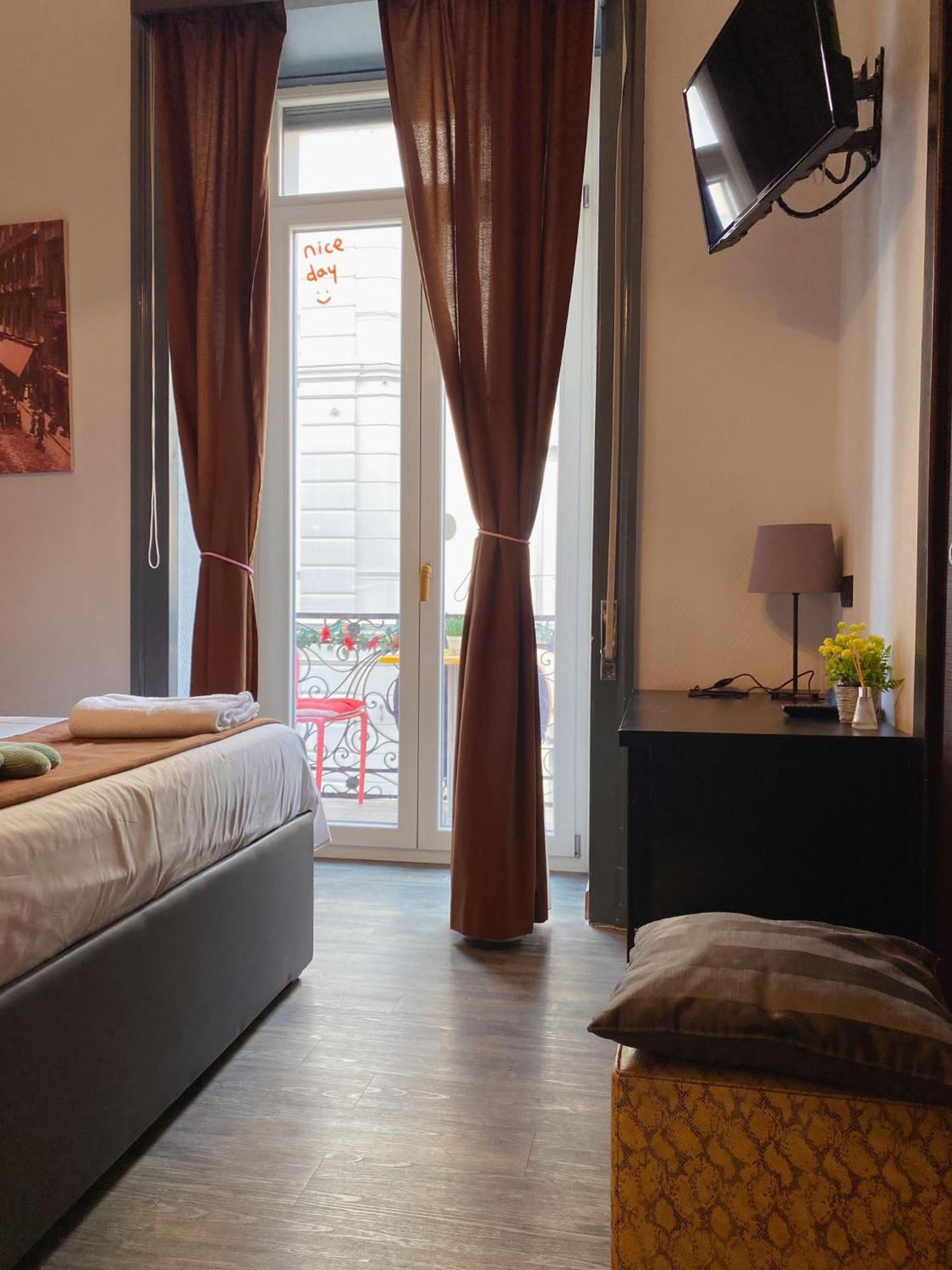 Dolce Vita Rooms Napoli Ngoại thất bức ảnh