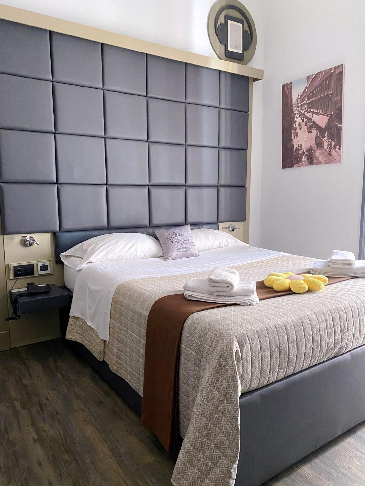 Dolce Vita Rooms Napoli Ngoại thất bức ảnh