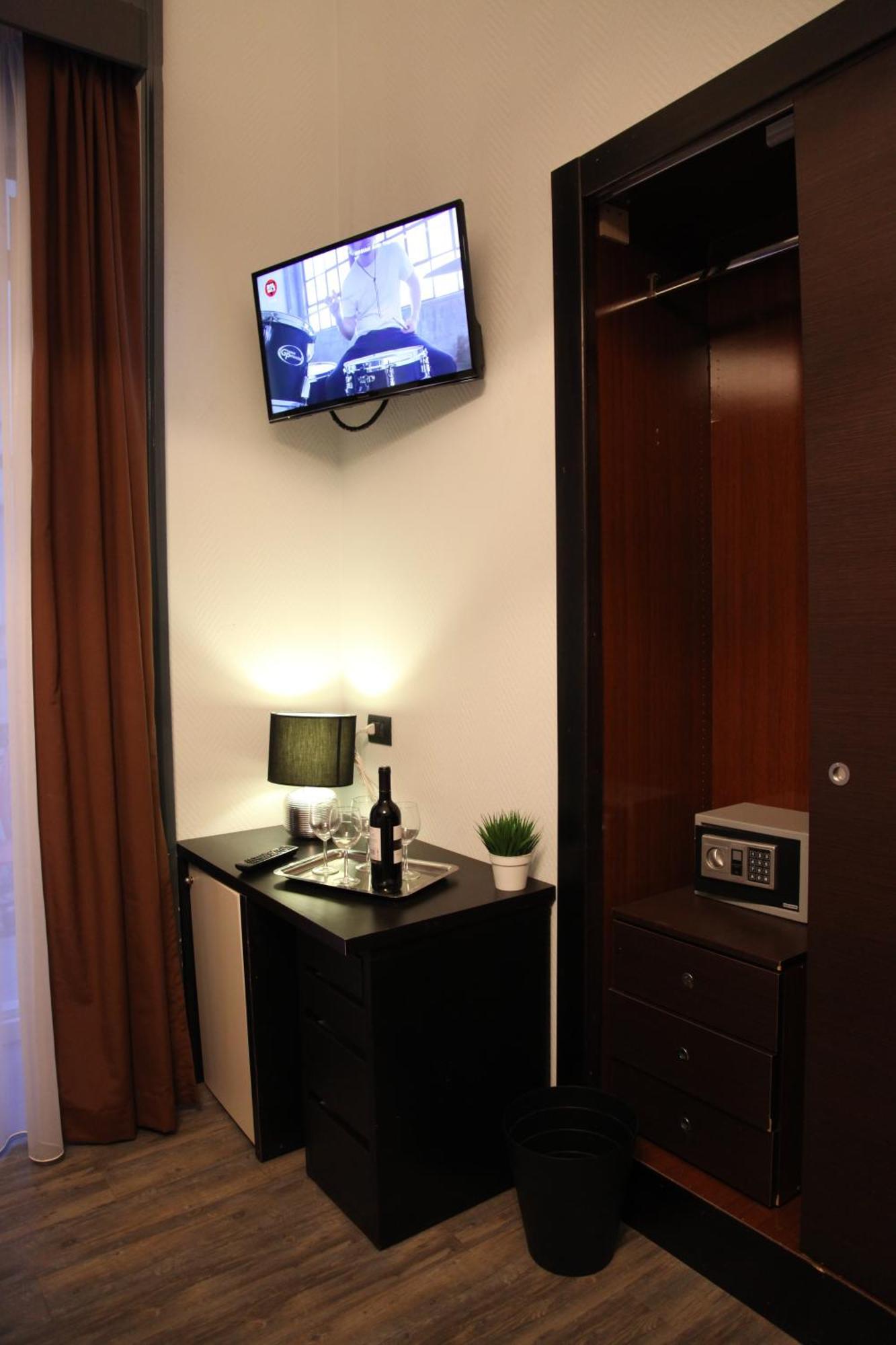 Dolce Vita Rooms Napoli Ngoại thất bức ảnh