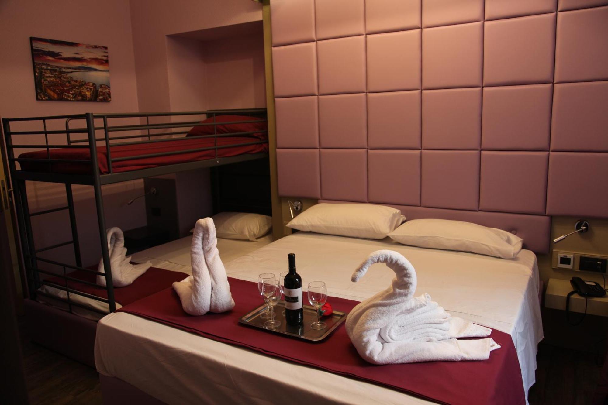 Dolce Vita Rooms Napoli Ngoại thất bức ảnh