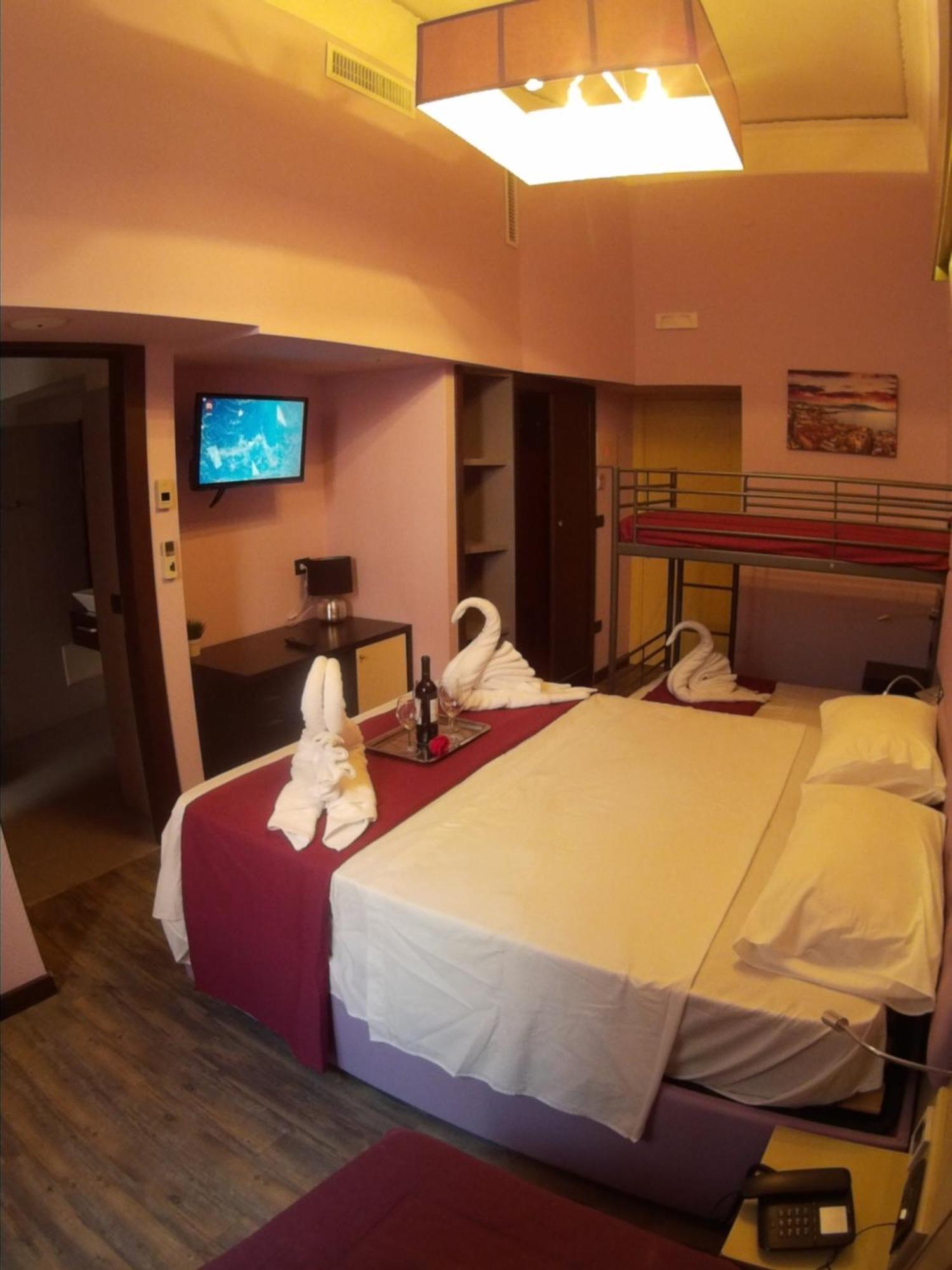 Dolce Vita Rooms Napoli Ngoại thất bức ảnh